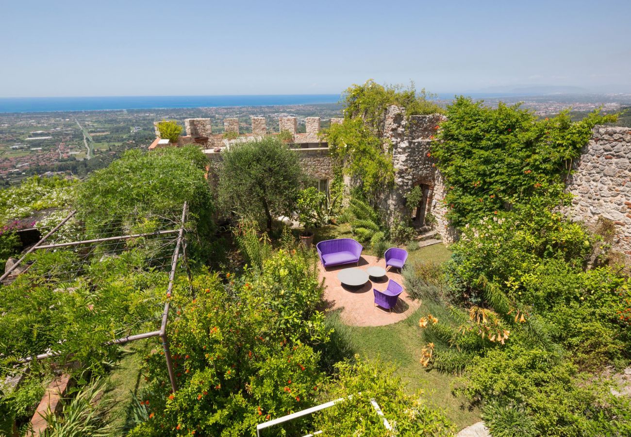 Villa in Camaiore - Villa with heated pool and amazing view, Camaiore