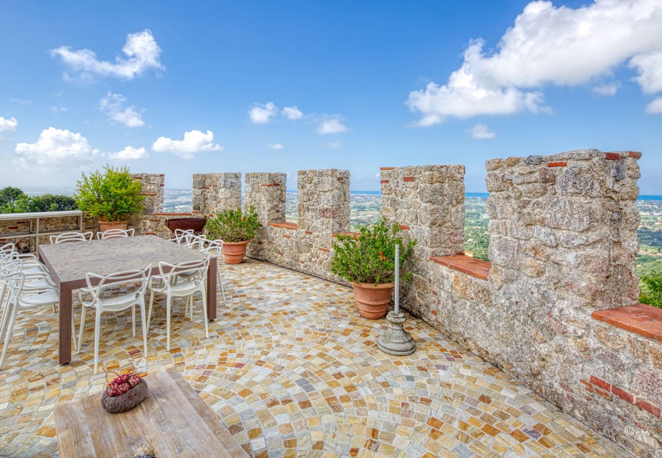 Villa in Camaiore - Villa with heated pool and amazing view, Camaiore