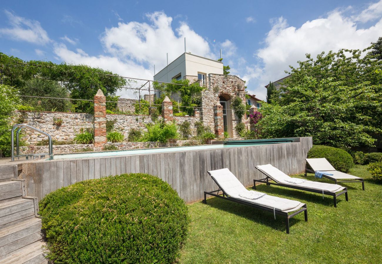Villa in Camaiore - Villa with heated pool and amazing view, Camaiore