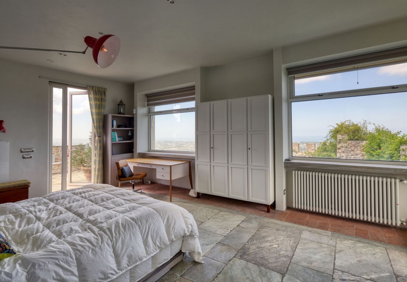 Villa in Camaiore - Villa with heated pool and amazing view, Camaiore