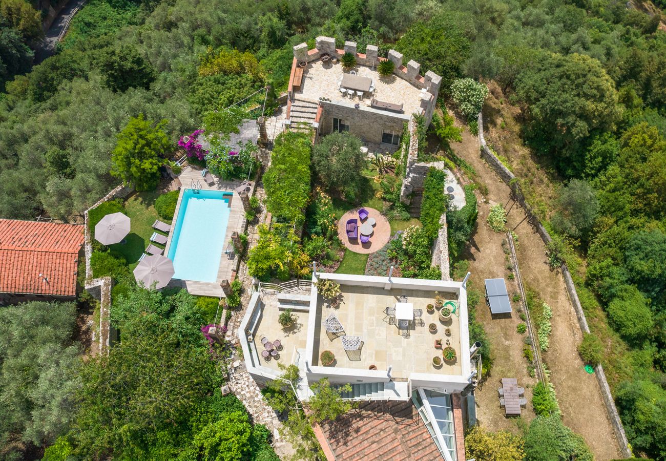 Villa in Camaiore - Villa with heated pool and amazing view, Camaiore
