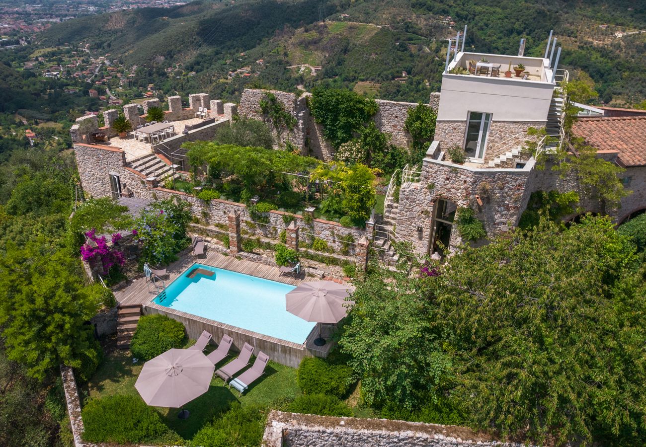 Villa in Camaiore - Villa with heated pool and amazing view, Camaiore