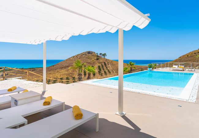 Villa in Montallegro - Luxury villa with pool, sea view, Bovo Marina, Sicily Villa in Montallegro - Luxury villa with pool, sea view, Bovo Marina, Sicily