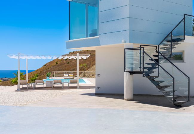 Villa in Montallegro - Luxury villa with pool, sea view, Bovo Marina, Sicily Villa in Montallegro - Luxury villa with pool, sea view, Bovo Marina, Sicily