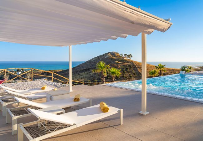 Villa in Montallegro - Luxury villa with pool, sea view, Bovo Marina, Sicily Villa in Montallegro - Luxury villa with pool, sea view, Bovo Marina, Sicily