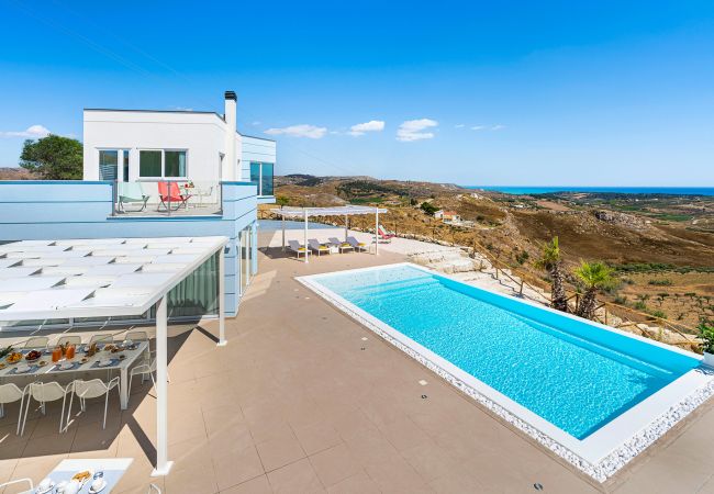 Villa in Montallegro - Luxury villa with pool, sea view, Bovo Marina, Sicily Villa in Montallegro - Luxury villa with pool, sea view, Bovo Marina, Sicily