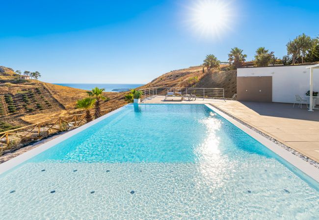 Villa in Montallegro - Luxury villa with pool, sea view, Bovo Marina, Sicily Villa in Montallegro - Luxury villa with pool, sea view, Bovo Marina, Sicily