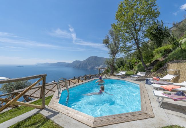 Villa in Praiano - Punta di Diamante - 200 Steps to Heaven Villa in Praiano - Punta di Diamante - 200 Steps to Heaven