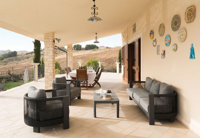 Villa in Montallegro - Pool villa close to a beautiful sandy beach, Bovo Marina, Sicily Villa in Montallegro - Pool villa close to a beautiful sandy beach, Bovo Marina, Sicily