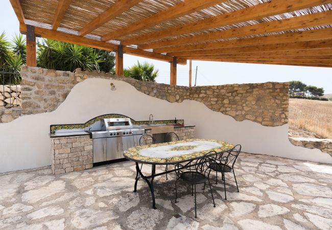 Villa in Montallegro - Pool villa close to a beautiful sandy beach, Bovo Marina, Sicily Villa in Montallegro - Pool villa close to a beautiful sandy beach, Bovo Marina, Sicily