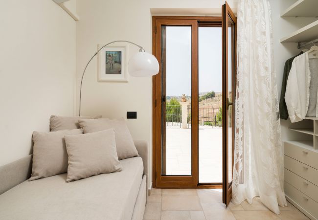 Villa in Montallegro - Pool villa close to a beautiful sandy beach, Bovo Marina, Sicily Villa in Montallegro - Pool villa close to a beautiful sandy beach, Bovo Marina, Sicily