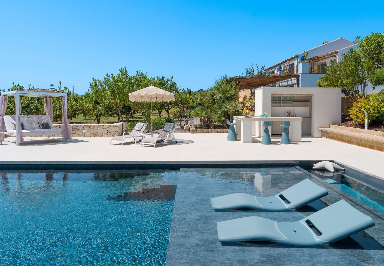 Villa in Noto - Splendid villa with pool near Noto - DiCasaInSIcilia