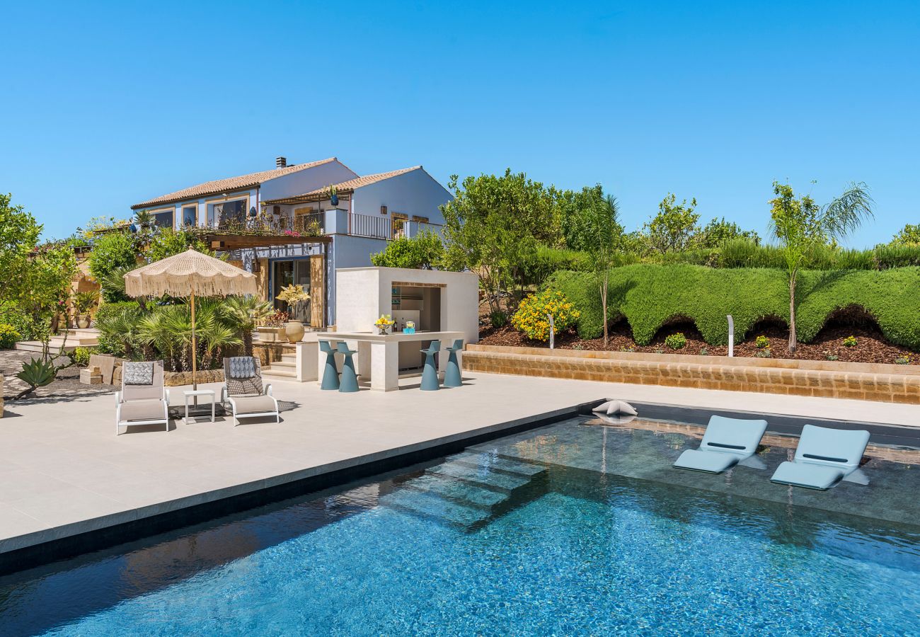 Villa in Noto - Splendid villa with pool near Noto - DiCasaInSIcilia