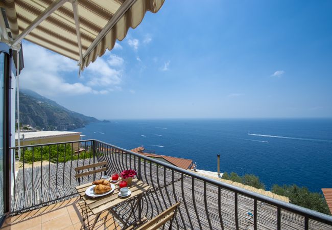 House in Praiano - Casa Il Riccio - House with garden and breathtaking view House in Praiano - Casa Il Riccio - House with garden and breathtaking view