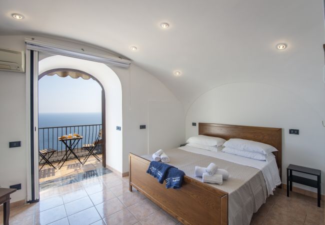 House in Praiano - Casa Il Riccio - House with garden and breathtaking view House in Praiano - Casa Il Riccio - House with garden and breathtaking view