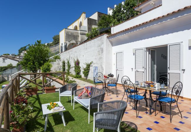 House in Praiano - Villa Euriclea - Mediterranean elegance in the heart of Praiano House in Praiano - Villa Euriclea - Mediterranean elegance in the heart of Praiano