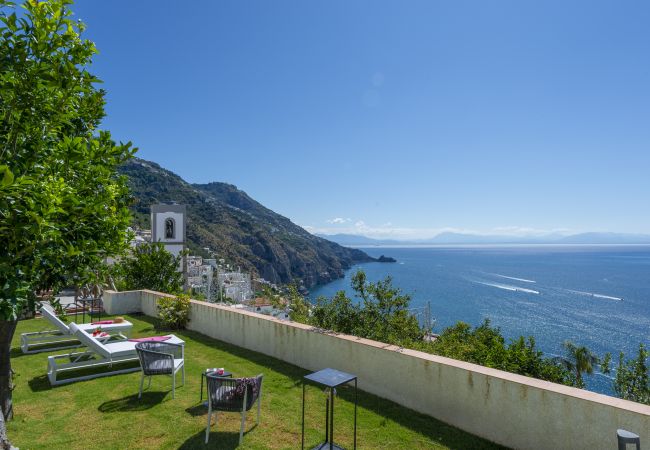 House in Praiano - Villa Euriclea - Mediterranean elegance in the heart of Praiano House in Praiano - Villa Euriclea - Mediterranean elegance in the heart of Praiano