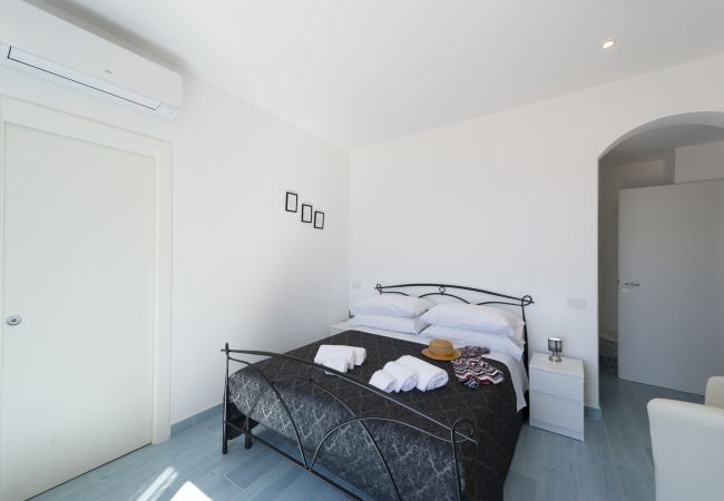 House in Praiano - Villa Euriclea - Mediterranean elegance in the heart of Praiano House in Praiano - Villa Euriclea - Mediterranean elegance in the heart of Praiano