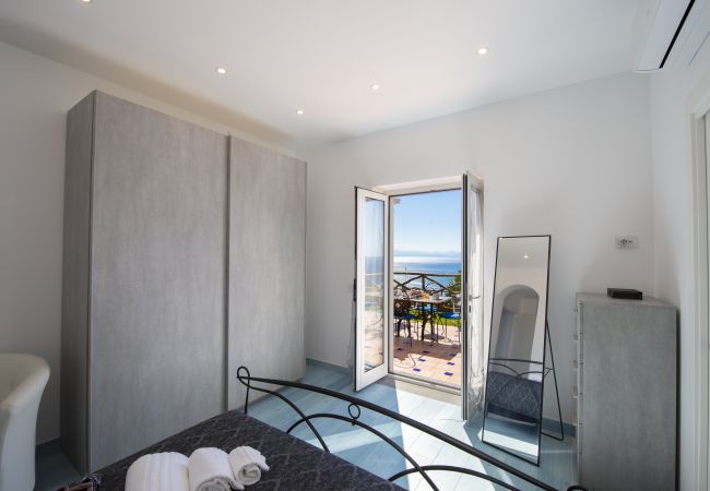 House in Praiano - Villa Euriclea - Mediterranean elegance in the heart of Praiano House in Praiano - Villa Euriclea - Mediterranean elegance in the heart of Praiano