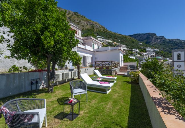 House in Praiano - Villa Euriclea - Mediterranean elegance in the heart of Praiano House in Praiano - Villa Euriclea - Mediterranean elegance in the heart of Praiano