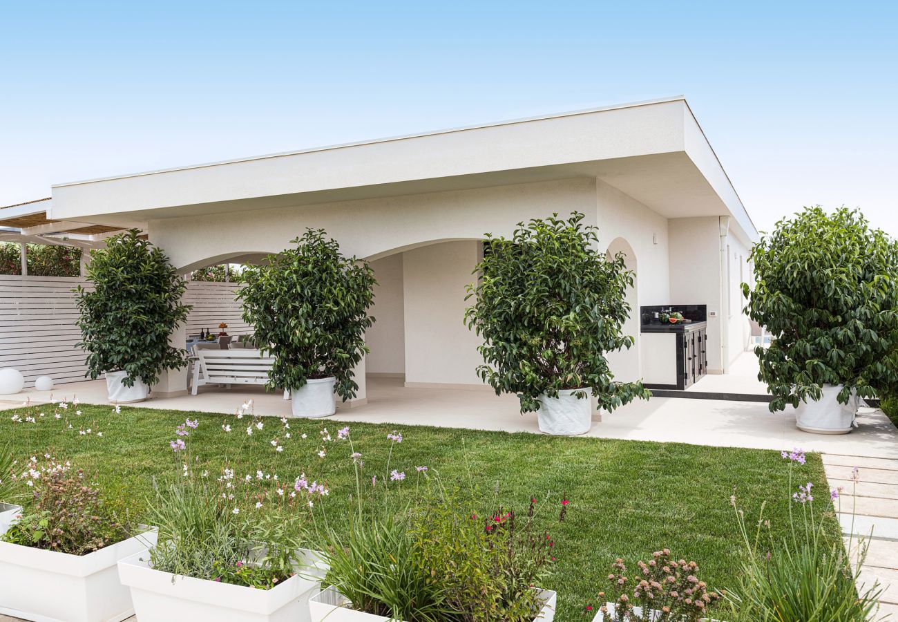 Villa in Noto - Villa with jacuzzi and sea view in Lido di Noto, Sicily