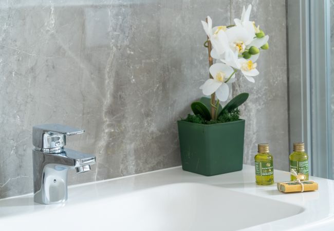 Apartment in Santa Croce - Bright Apartment on Venetian Roofs R&R Apartment in Santa Croce - Bright Apartment on Venetian Roofs R&R