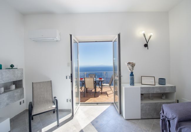 House in Praiano - La Dimora di Euribia - Suspended between sky and sea