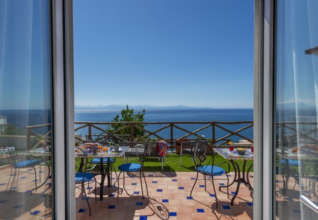 Villa in Praiano - Villa Ecuba - Villa for groups in a strategic position Villa in Praiano - Villa Ecuba - Villa for groups in a strategic position