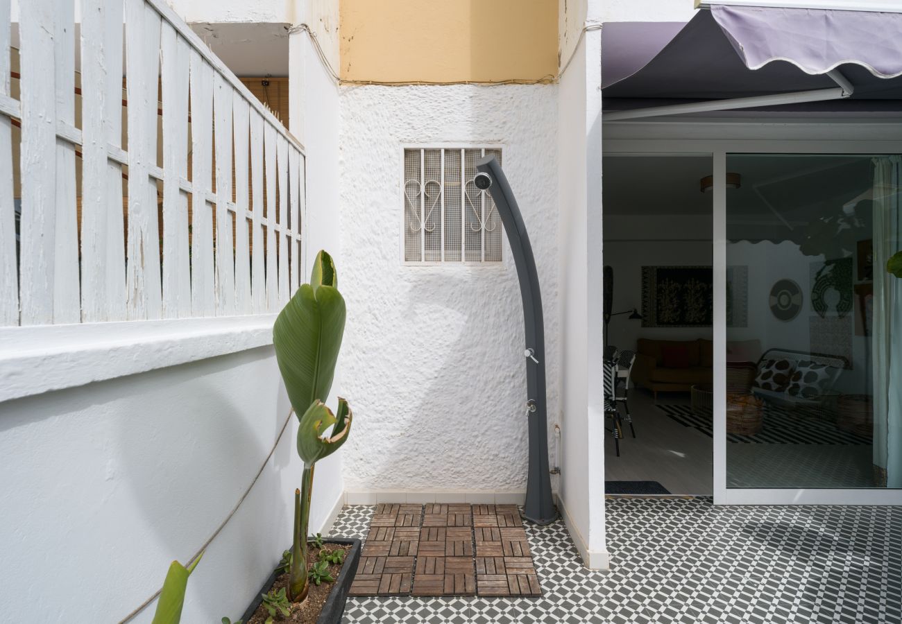 Terraced House in Las Palmas de Gran Canaria - Cosmopolitan Design by CanariasGetaway 