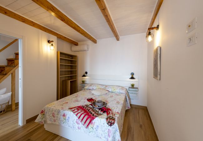House in Praiano - Casa Madonna Del Mare- Villa with sea view, a few steps from the beach House in Praiano - Casa Madonna Del Mare- Villa with sea view, a few steps from the beach