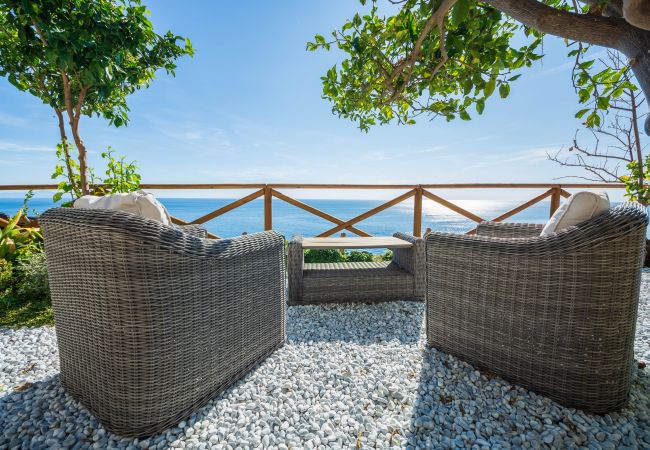 Villa in Maiori - Luxury Villa Vittoria- Villa with garden, swimming pool and jacuzzi overlooking the sea Villa in Maiori - Luxury Villa Vittoria- Villa with garden, swimming pool and jacuzzi overlooking the sea