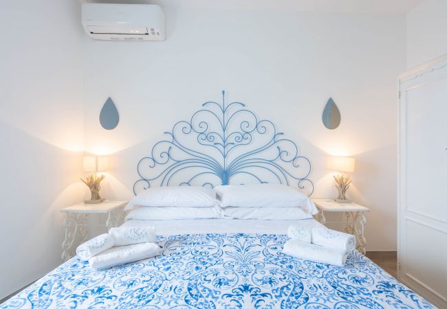Villa in Maiori - Luxury Villa Vittoria- Villa with garden, swimming pool and jacuzzi overlooking the sea Villa in Maiori - Luxury Villa Vittoria- Villa with garden, swimming pool and jacuzzi overlooking the sea