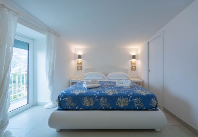 Villa in Maiori - Luxury Villa Vittoria- Villa with garden, swimming pool and jacuzzi overlooking the sea Villa in Maiori - Luxury Villa Vittoria- Villa with garden, swimming pool and jacuzzi overlooking the sea