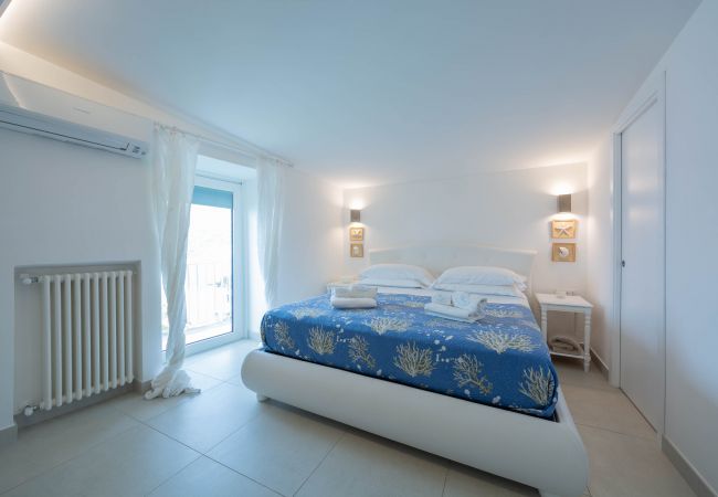 Villa in Maiori - Luxury Villa Vittoria- Villa with garden, swimming pool and jacuzzi overlooking the sea Villa in Maiori - Luxury Villa Vittoria- Villa with garden, swimming pool and jacuzzi overlooking the sea