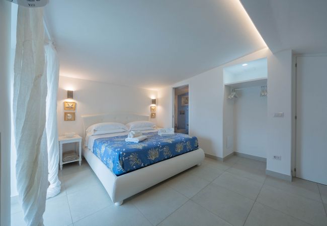 Villa in Maiori - Luxury Villa Vittoria- Villa with garden, swimming pool and jacuzzi overlooking the sea Villa in Maiori - Luxury Villa Vittoria- Villa with garden, swimming pool and jacuzzi overlooking the sea