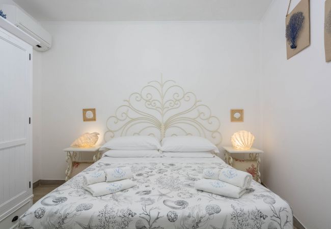Villa in Maiori - Luxury Villa Vittoria- Villa with garden, swimming pool and jacuzzi overlooking the sea Villa in Maiori - Luxury Villa Vittoria- Villa with garden, swimming pool and jacuzzi overlooking the sea
