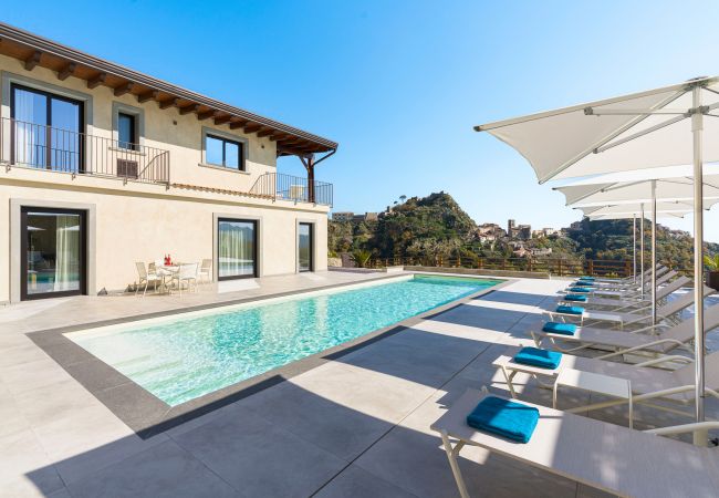 Villa in Savoca - Luxury villa with pool few km away from Taormina Villa in Savoca - Luxury villa with pool few km away from Taormina