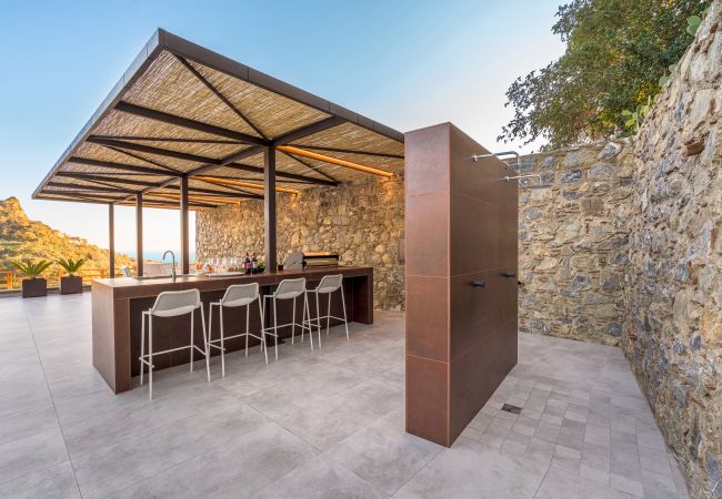 Villa in Savoca - Luxury villa with pool few km away from Taormina Villa in Savoca - Luxury villa with pool few km away from Taormina