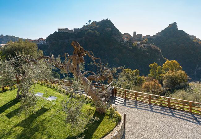 Villa in Savoca - Luxury villa with pool few km away from Taormina Villa in Savoca - Luxury villa with pool few km away from Taormina