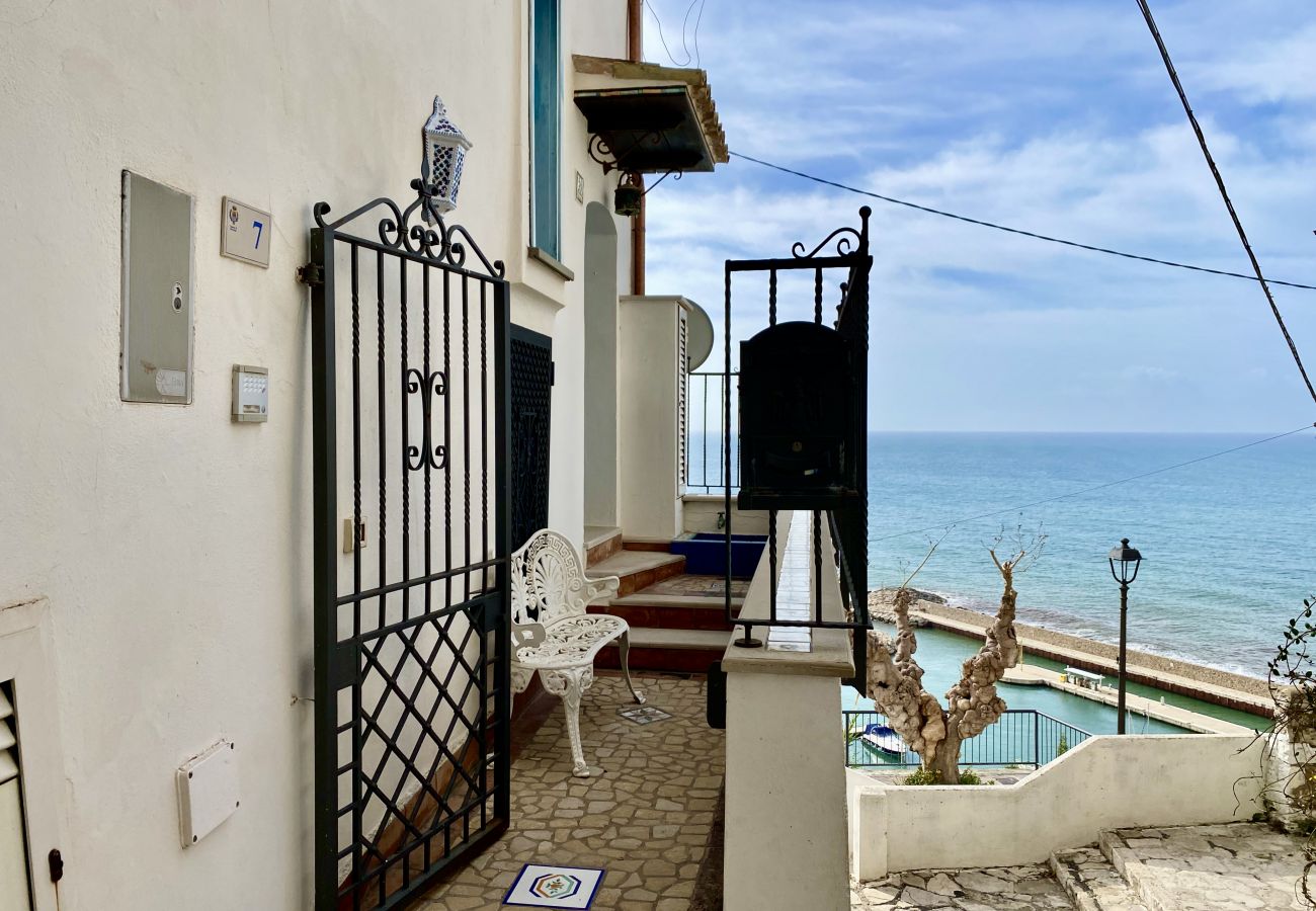 Apartment in Sperlonga - Nice apartment with stunning views