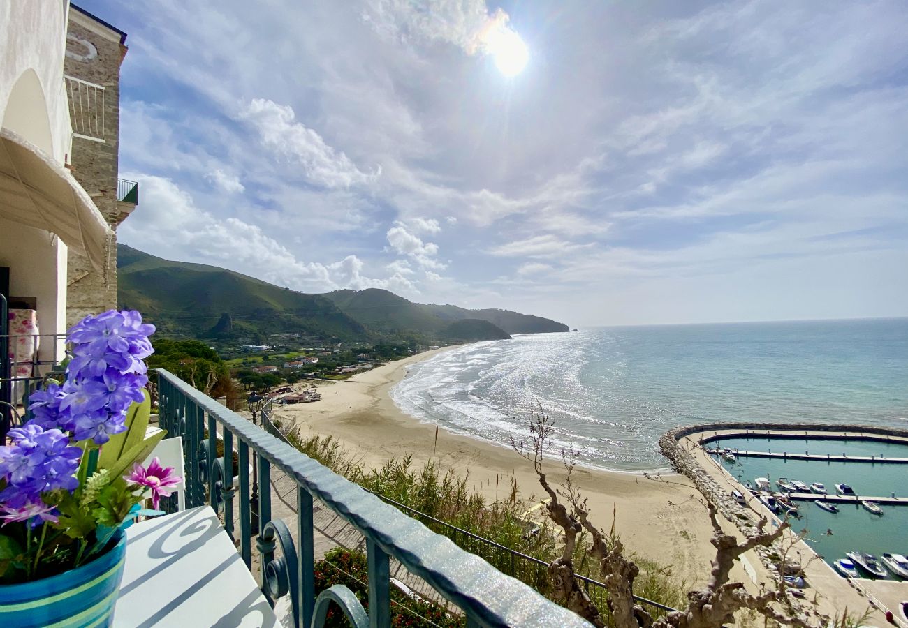 Apartment in Sperlonga - Nice apartment with stunning views