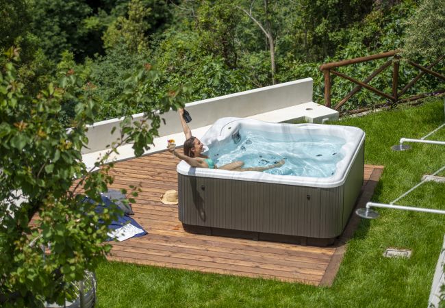 Villa in Amalfi - Villa Donna Rachele - Sea view Jacuzzi and Free Parking Villa in Amalfi - Villa Donna Rachele - Sea view Jacuzzi and Free Parking
