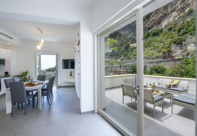 Villa in Amalfi - Villa Donna Rachele - Sea view Jacuzzi and Free Parking Villa in Amalfi - Villa Donna Rachele - Sea view Jacuzzi and Free Parking