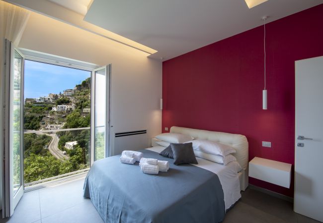 Villa in Amalfi - Villa Donna Rachele - Sea view Jacuzzi and Free Parking Villa in Amalfi - Villa Donna Rachele - Sea view Jacuzzi and Free Parking