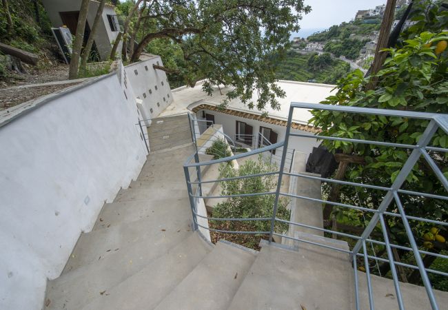 Villa in Amalfi - Villa Donna Rachele - Sea view Jacuzzi and Free Parking Villa in Amalfi - Villa Donna Rachele - Sea view Jacuzzi and Free Parking