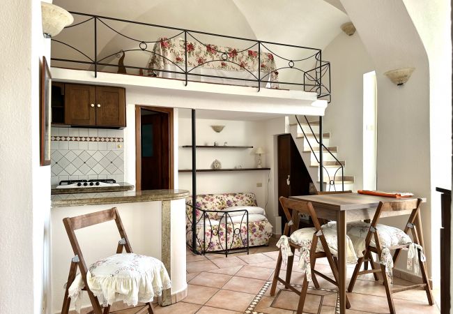 Apartment in Sperlonga - Bright studio flat in the alleys of C. Storico