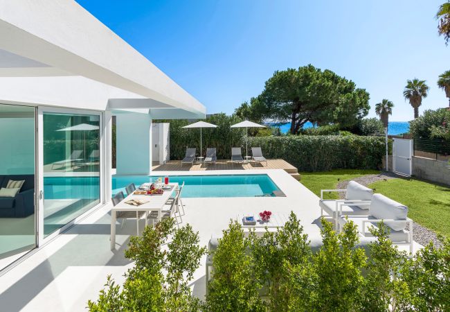 Villa in Siracusa - Pool villa few steps from the sea, Siracusa Villa in Siracusa - Pool villa few steps from the sea, Siracusa