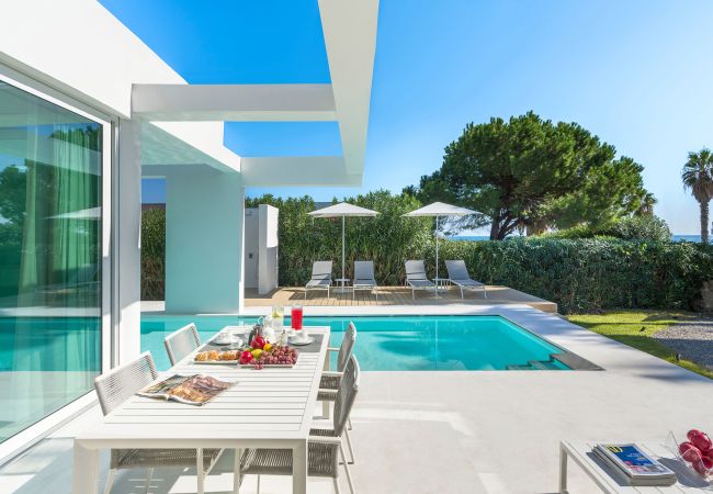 Villa in Siracusa - Pool villa few steps from the sea, Siracusa Villa in Siracusa - Pool villa few steps from the sea, Siracusa