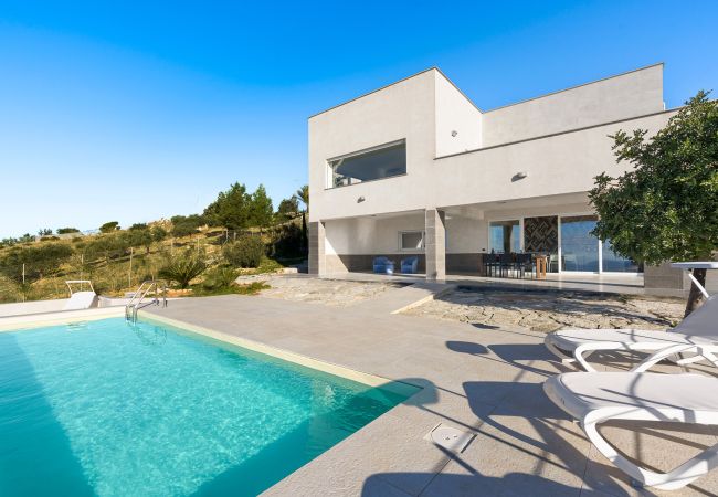 Villa in Siculiana - Great villa with pool and sea view Villa in Siculiana - Great villa with pool and sea view