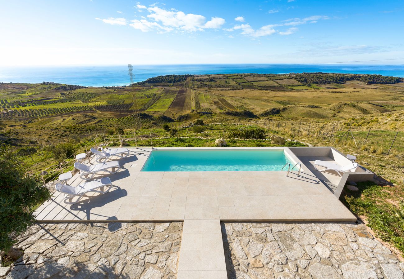 Villa in Siculiana - Great villa with pool and sea view